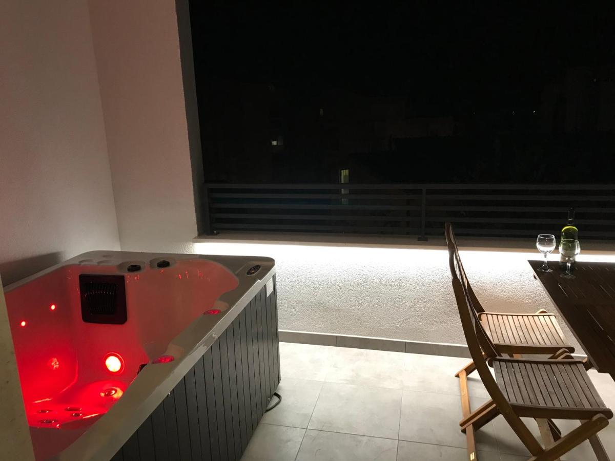 Apartments Tonkita with jacuzzi Makarska Zewnętrze zdjęcie