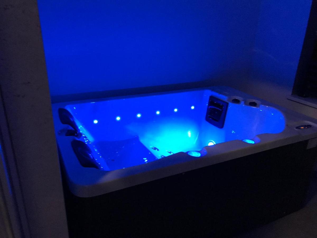 Apartments Tonkita with jacuzzi Makarska Zewnętrze zdjęcie