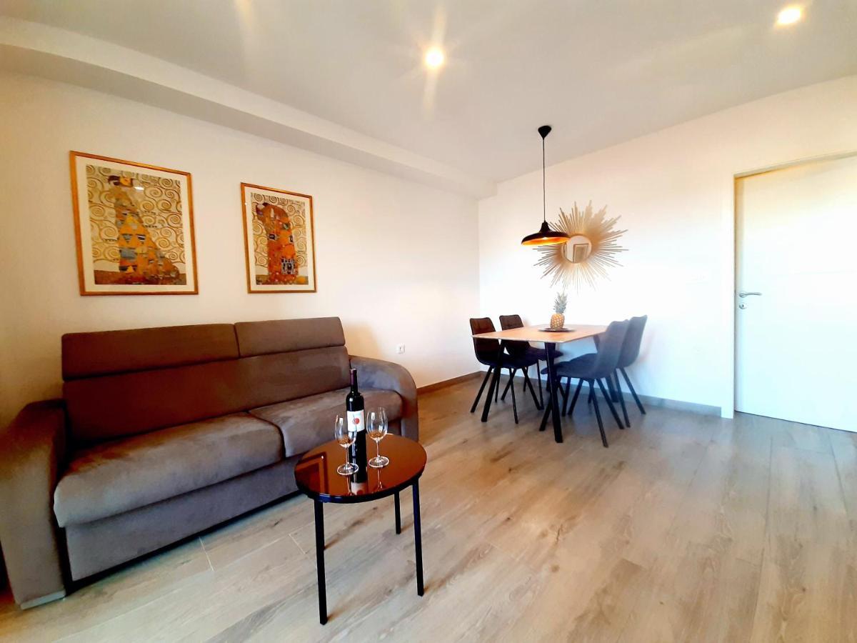 Apartments Tonkita with jacuzzi Makarska Zewnętrze zdjęcie