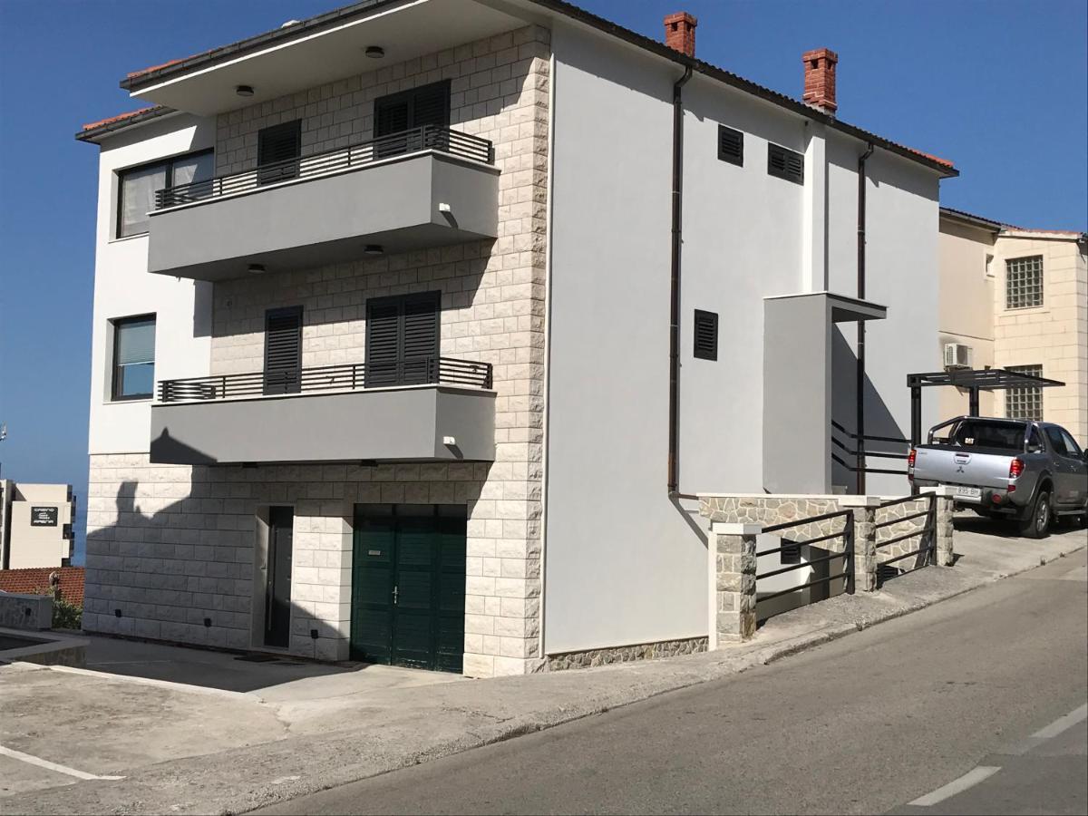 Apartments Tonkita with jacuzzi Makarska Zewnętrze zdjęcie