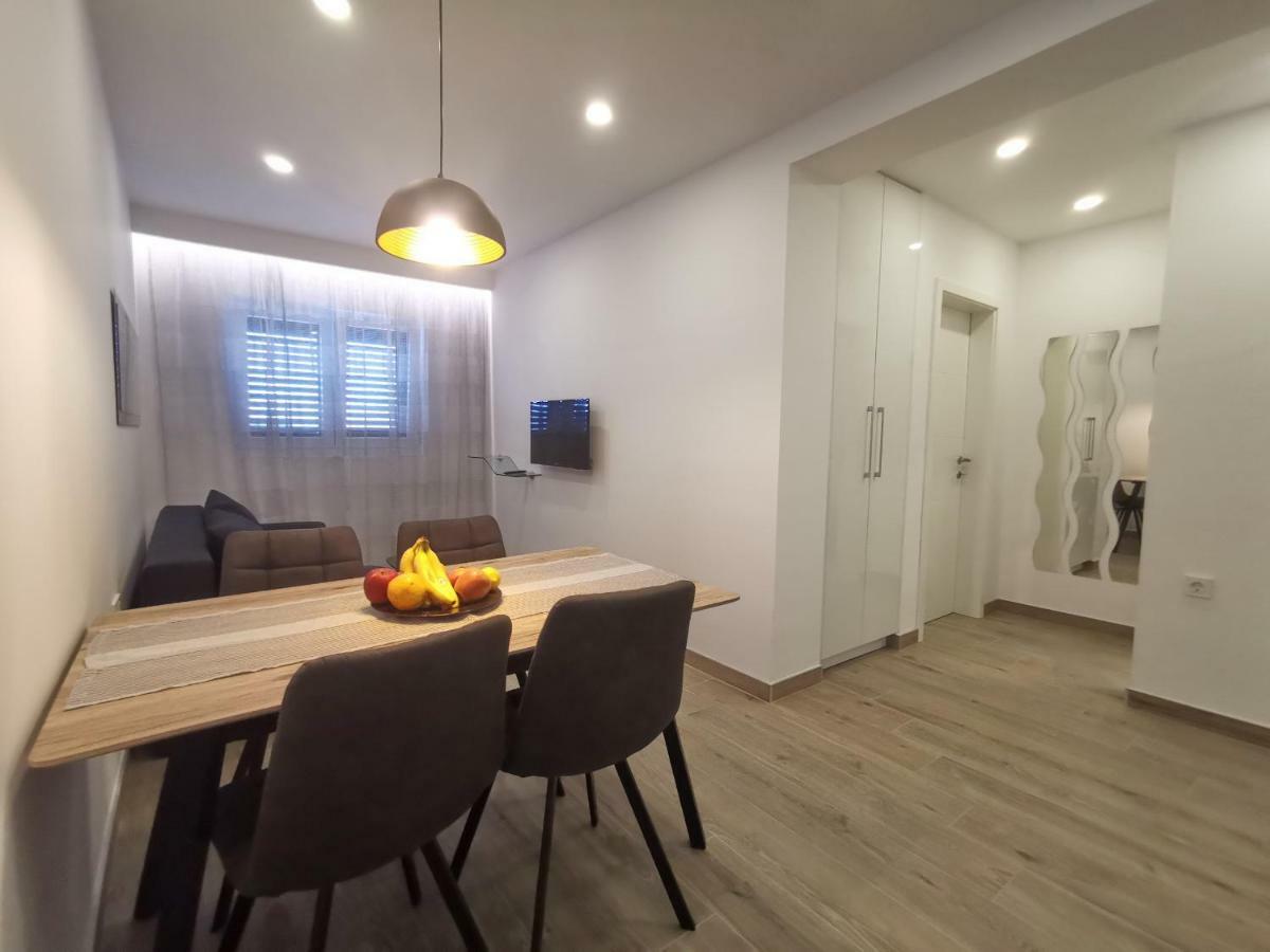 Apartments Tonkita with jacuzzi Makarska Zewnętrze zdjęcie
