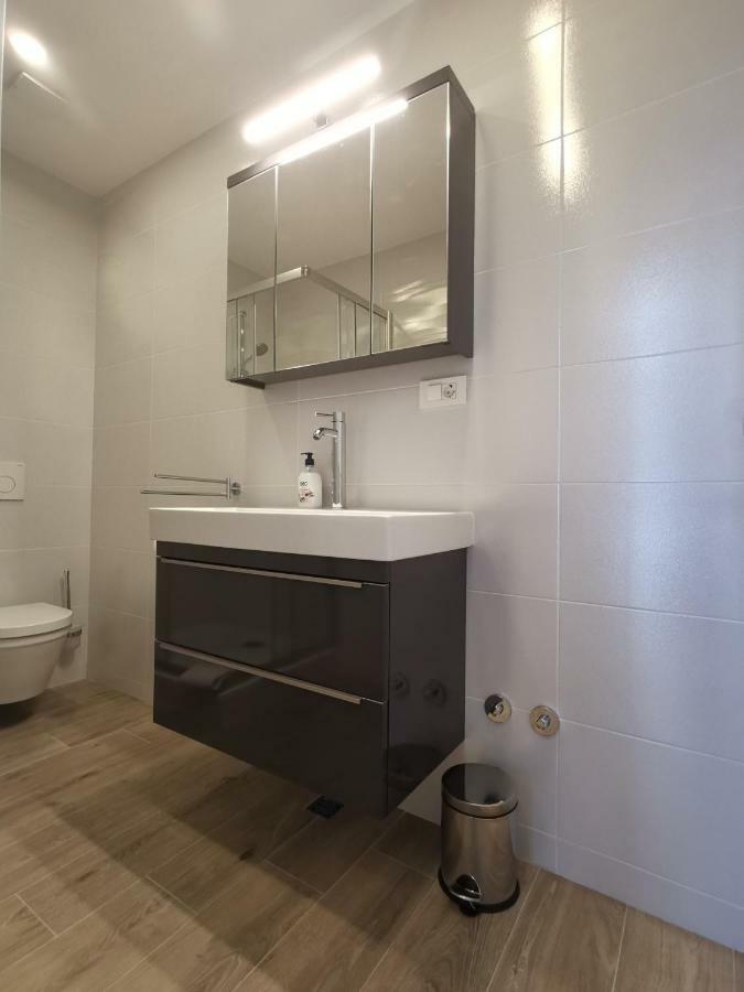 Apartments Tonkita with jacuzzi Makarska Zewnętrze zdjęcie