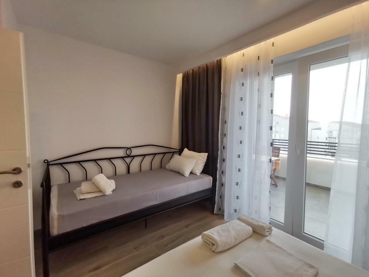 Apartments Tonkita with jacuzzi Makarska Zewnętrze zdjęcie