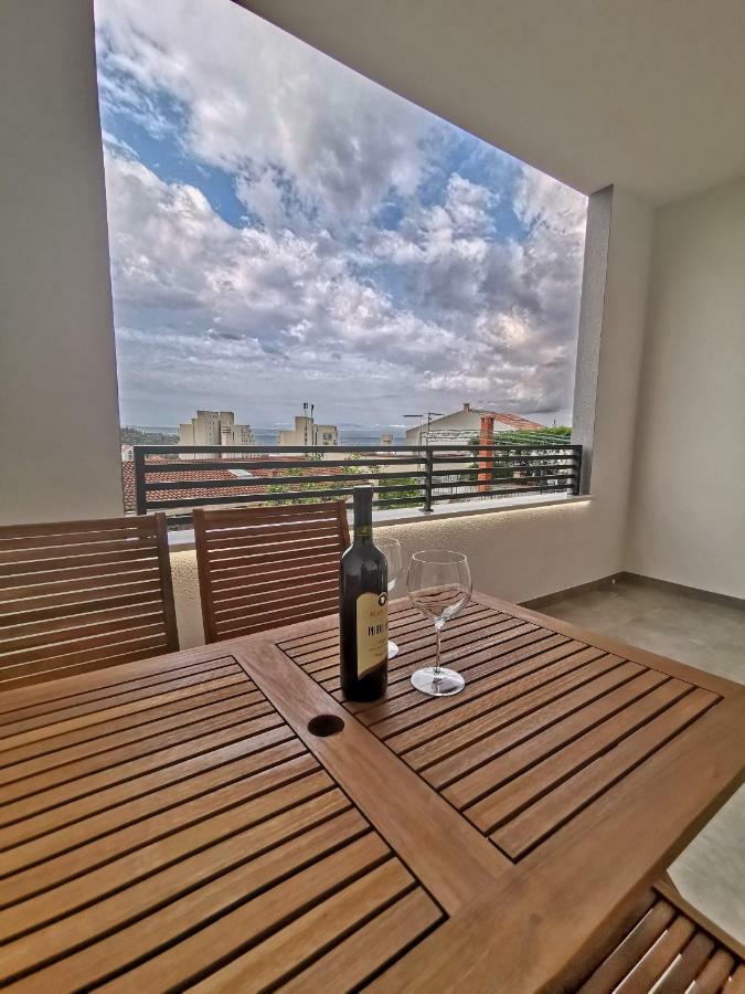 Apartments Tonkita with jacuzzi Makarska Zewnętrze zdjęcie
