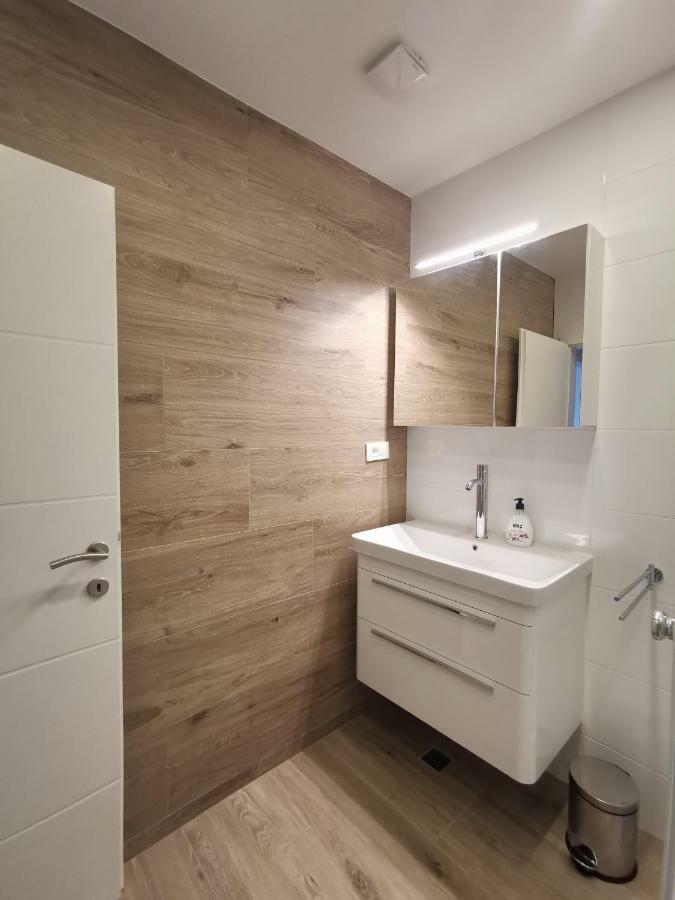 Apartments Tonkita with jacuzzi Makarska Zewnętrze zdjęcie