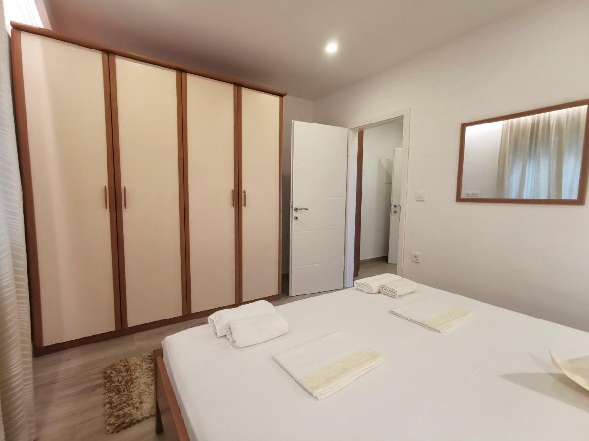 Apartments Tonkita with jacuzzi Makarska Zewnętrze zdjęcie
