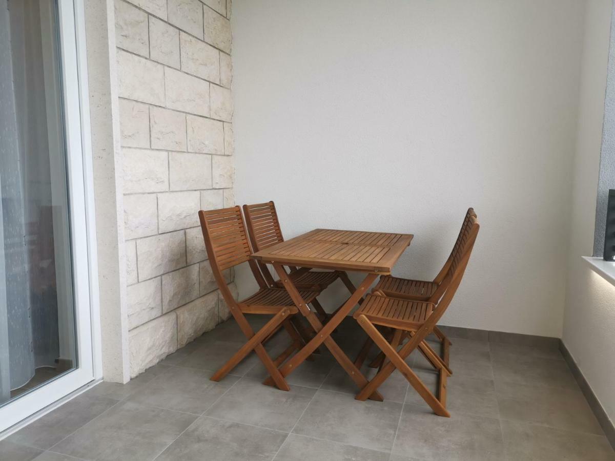 Apartments Tonkita with jacuzzi Makarska Zewnętrze zdjęcie